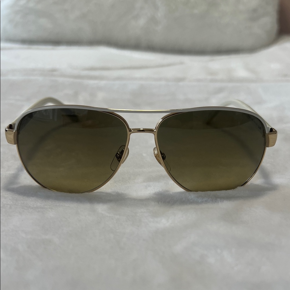 Gucci White and Gold Aviator Sunglasses - Picture 2 of 9